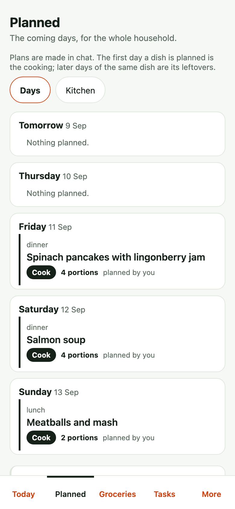 The week's meal plan on a phone, Wednesday to Sunday: nothing on Wednesday or Thursday, spinach pancakes on Friday, salmon soup on Saturday, four portions each